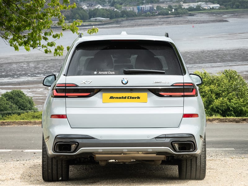BMW X7 rear